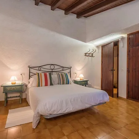 Cuixach - Stone Mallorcan In *