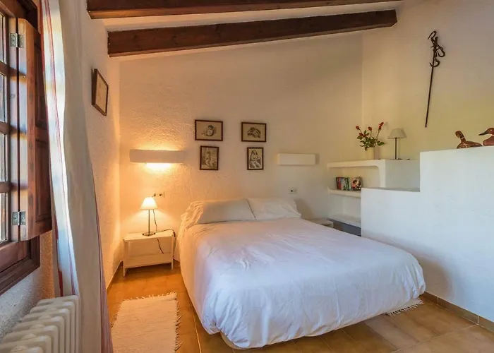 Cuixach - Stone Mallorcan In *