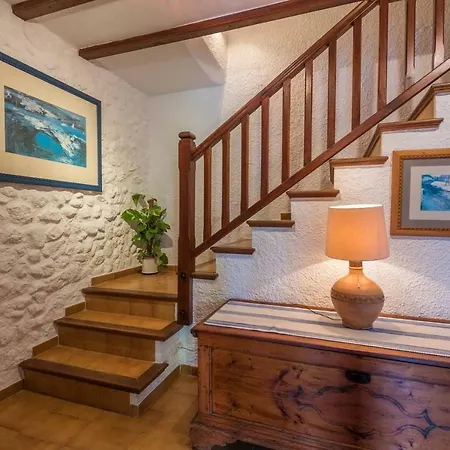 Cuixach - Stone Mallorcan In * Pollença