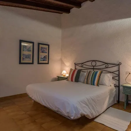 Cuixach - Stone Mallorcan In *