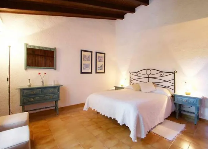 Cuixach - Stone Mallorcan In Pollensa